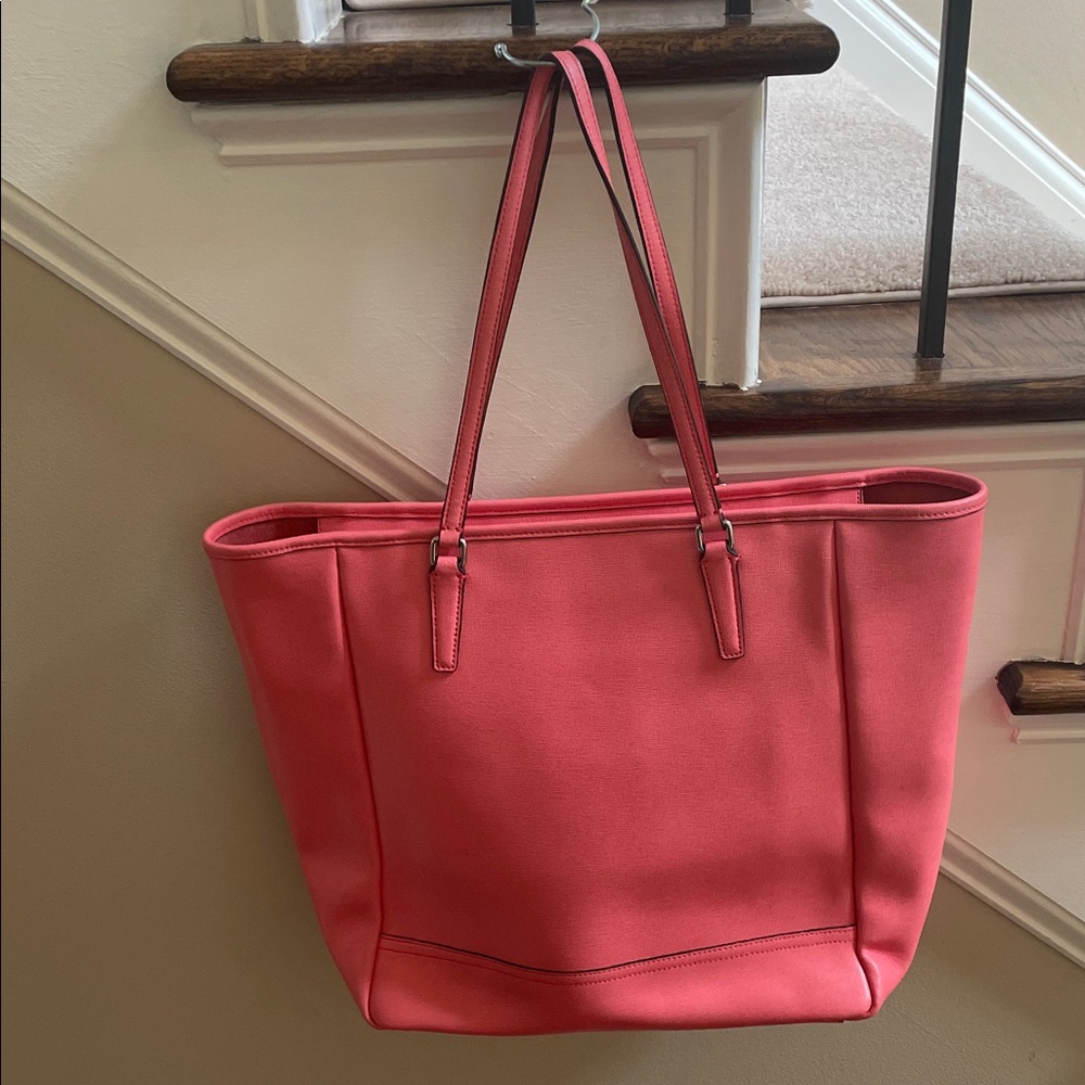 Coach Saffiabo Coral Leather Zioped Tote L1220-23821 - Picture 5 of 16